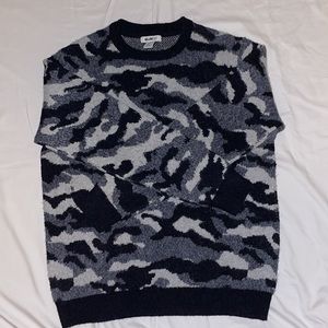 BLACK, WHITE AND GREY CAMO KNIT CREWNECK🖤